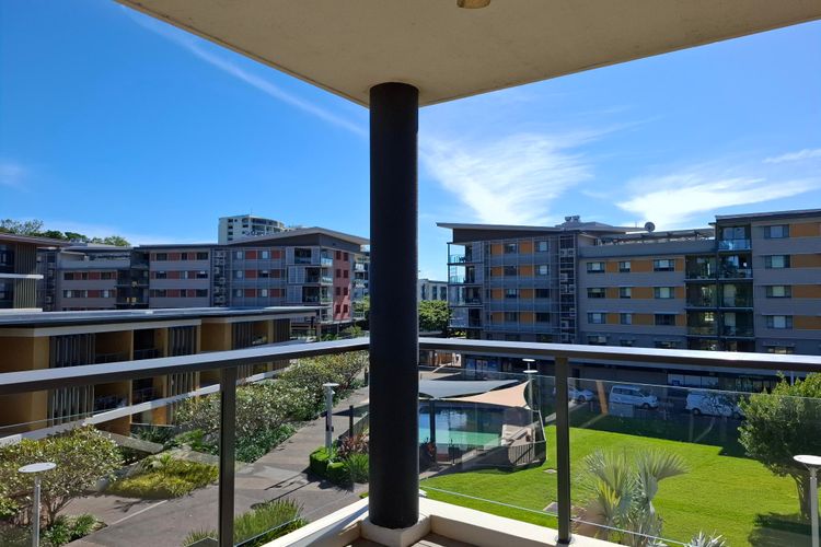 Luxurious Waterfront Living in the Heart of Darwin – Stunning 2-Bedroom Apartment