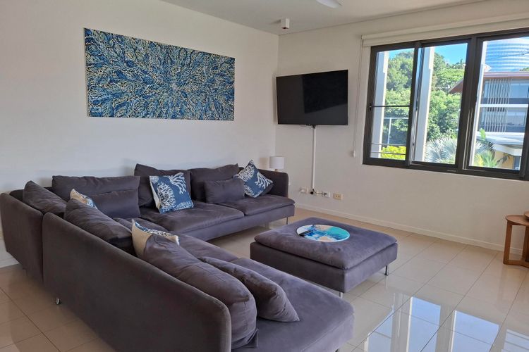 Luxurious Waterfront Living in the Heart of Darwin – Stunning 2-Bedroom Apartment