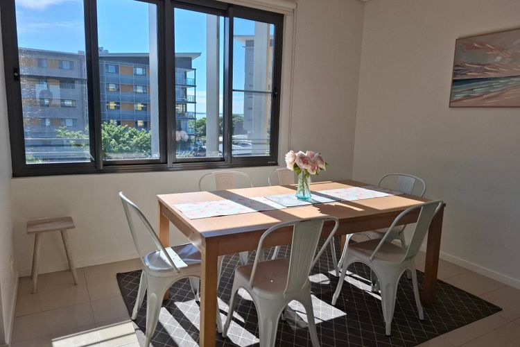 Luxurious Waterfront Living in the Heart of Darwin – Stunning 2-Bedroom Apartment