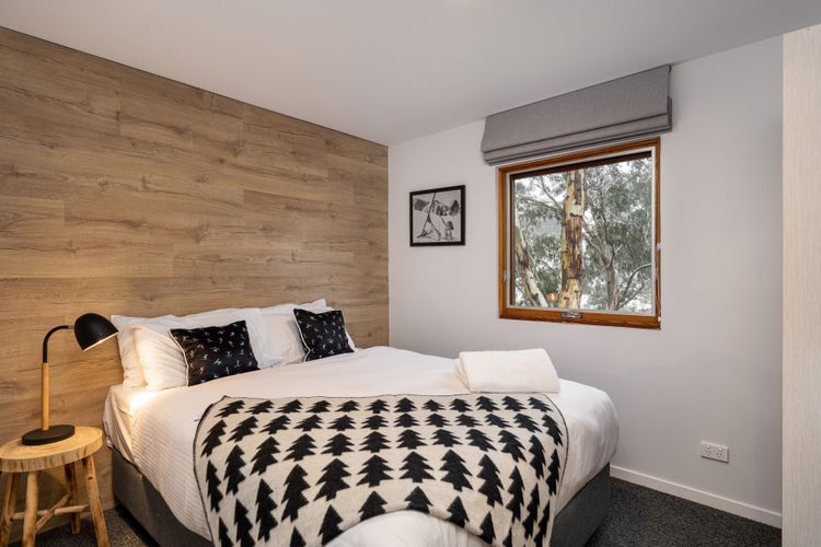 Golden Eagle 2 Chalet
