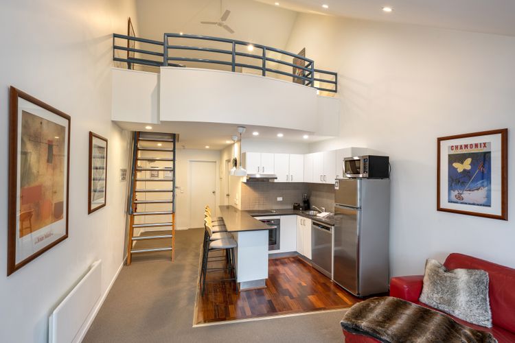 Lantern 32-Loft Apartment