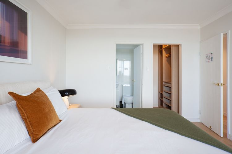 The Bondi Escape ISYD