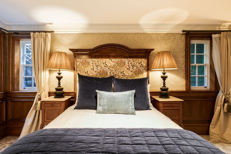 Darling Manor IBO