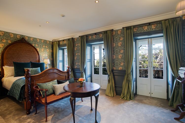 Darling Manor IBO