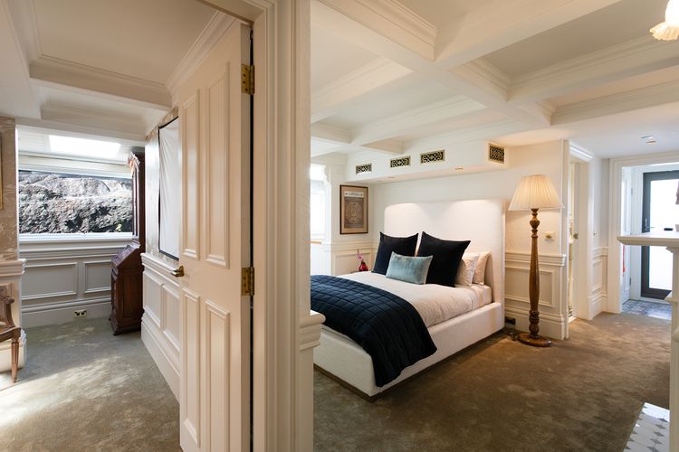 Darling Manor IBO