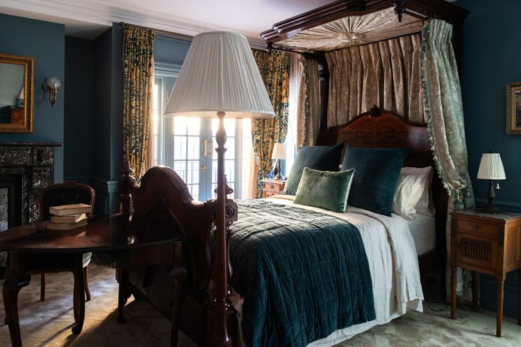 Darling Manor IBO