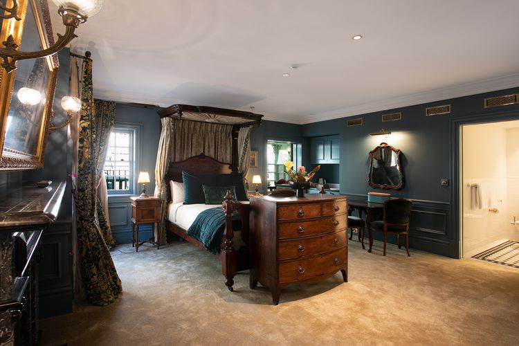 Darling Manor IBO
