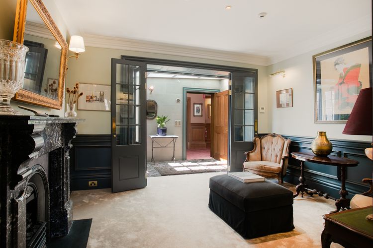 Darling Manor IBO