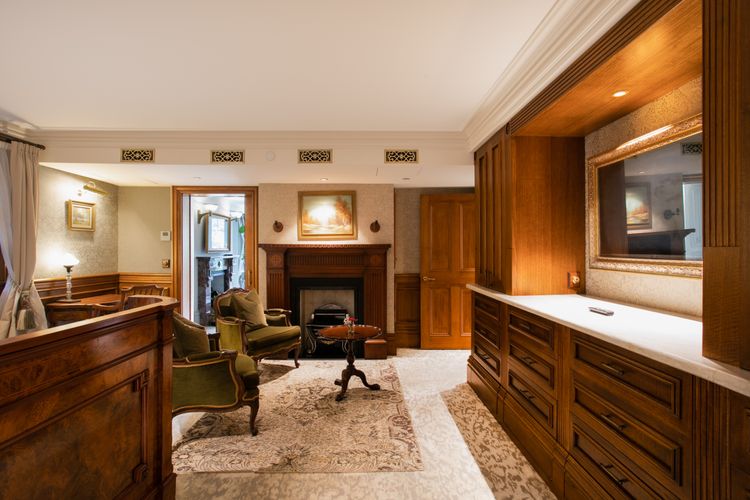 Darling Manor IBO