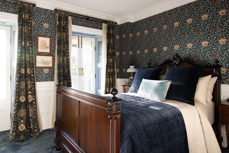 Darling Manor IBO