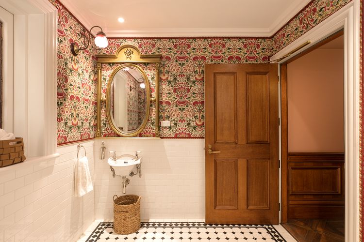 Darling Manor IBO
