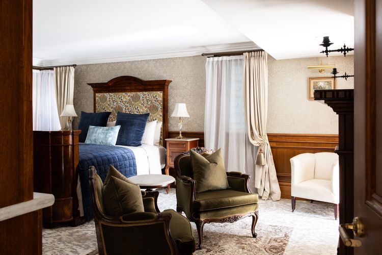 Darling Manor IBO