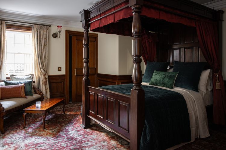 Darling Manor IBO