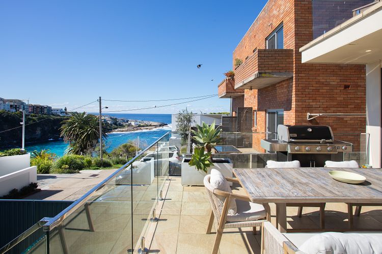 Azure Bay, Coogee IH