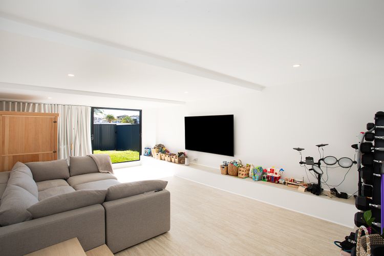 Azure Bay, Coogee IH