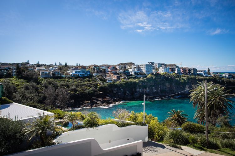 Azure Bay, Coogee IH