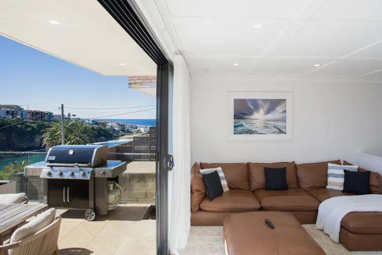Azure Bay, Coogee IH