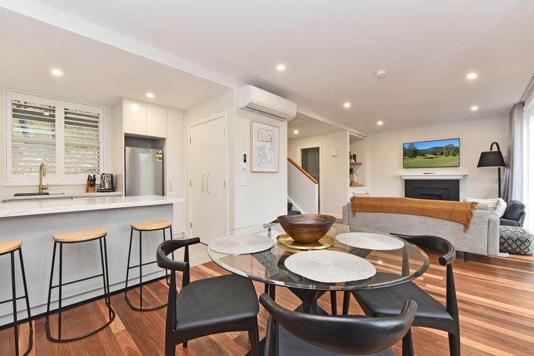 Villa 2br Pokolbin Villa located within Cypress Lakes Resort