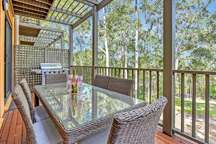 Villa 3br Bella Vista Villa located within Cypress Lakes Resort
