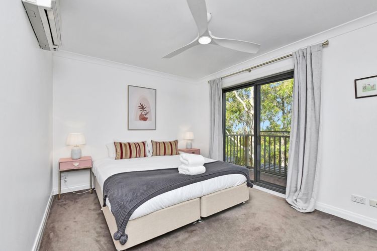 Villa 3br Bella Vista Villa located within Cypress Lakes Resort