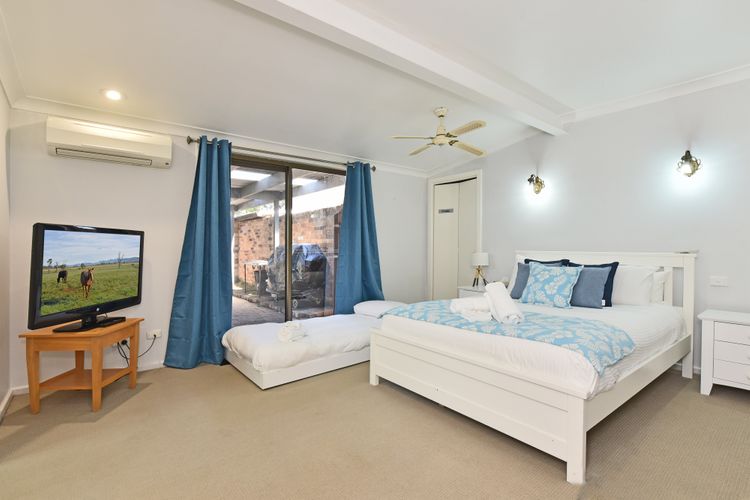 Queen size bed with aircon and flat screen TV!