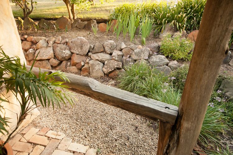 Lyrebird Studio – Secluded Retreat in the Watagans. 20 min drive to Cessnock