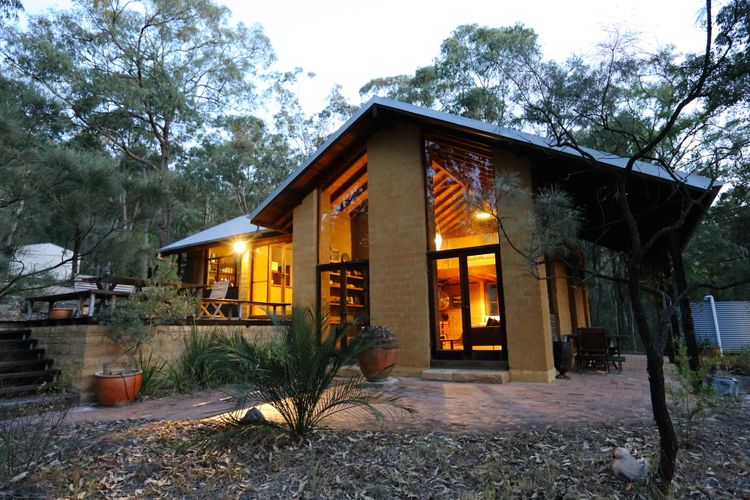 Corymbia Cottage – Broke’s Secluded Escape for max 4 guests