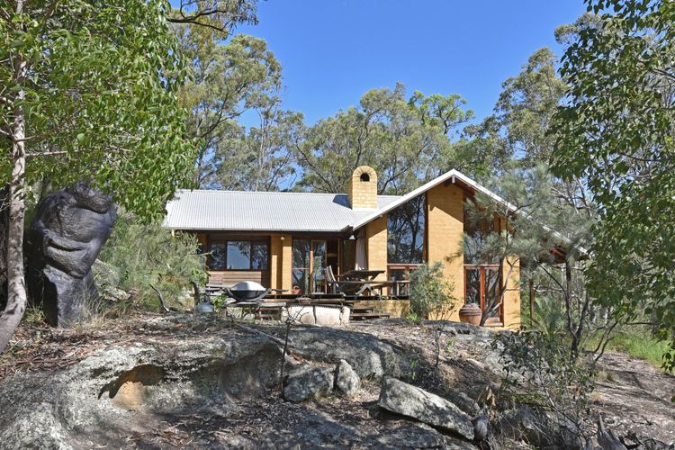 Quirky cabin in bushland