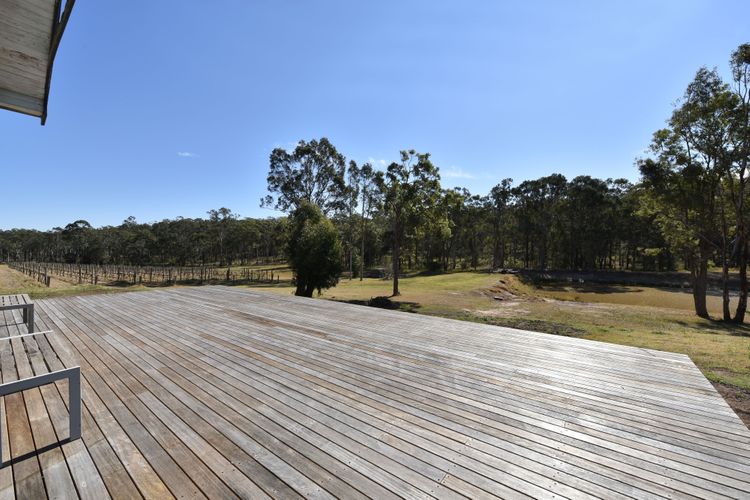 The Parson’s Vineyard Retreat – get amongst the vineyards in a historic home