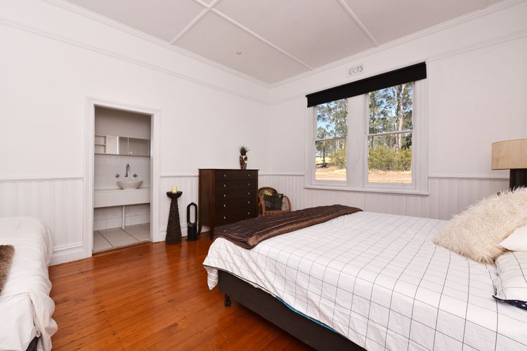 The Parson’s Vineyard Retreat – get amongst the vineyards in a historic home