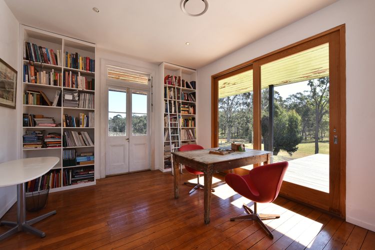 The Parson’s Vineyard Retreat – get amongst the vineyards in a historic home