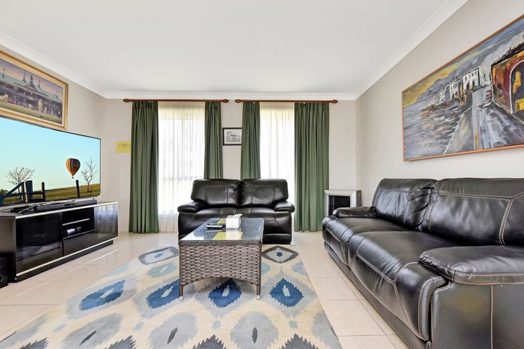 Noble Willow Homestead Lovedale. Super Spacious, with views and pool