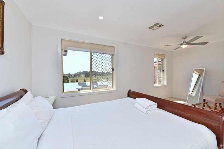 Noble Willow Homestead Lovedale. Super Spacious, with views and pool