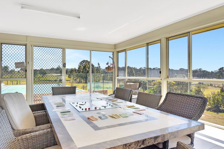 Noble Willow Homestead Lovedale. Super Spacious, with views and pool