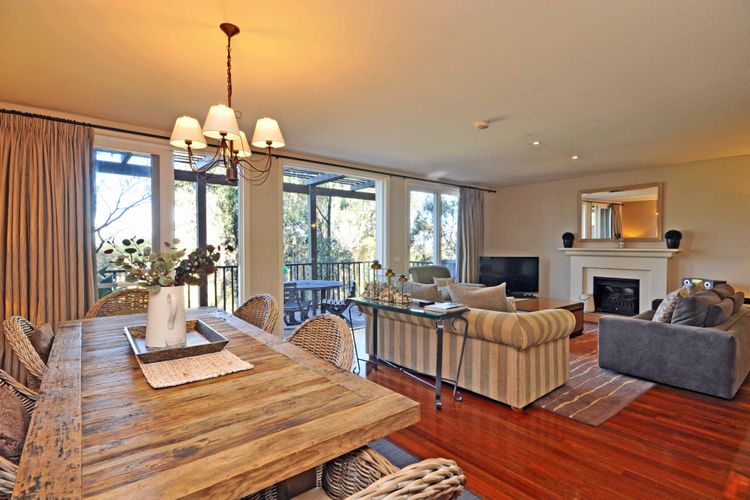Dodici sleeps 12 Villas located within Cypress Lakes Resort