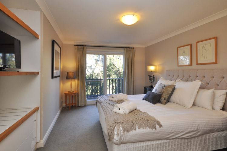 Dodici sleeps 12 Villas located within Cypress Lakes Resort