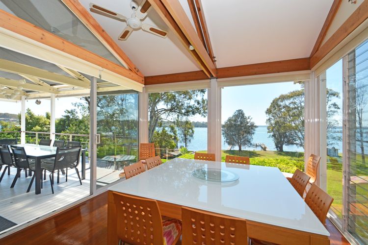 Lake Macquaries’ Edgewater Escape at Morisset Memories