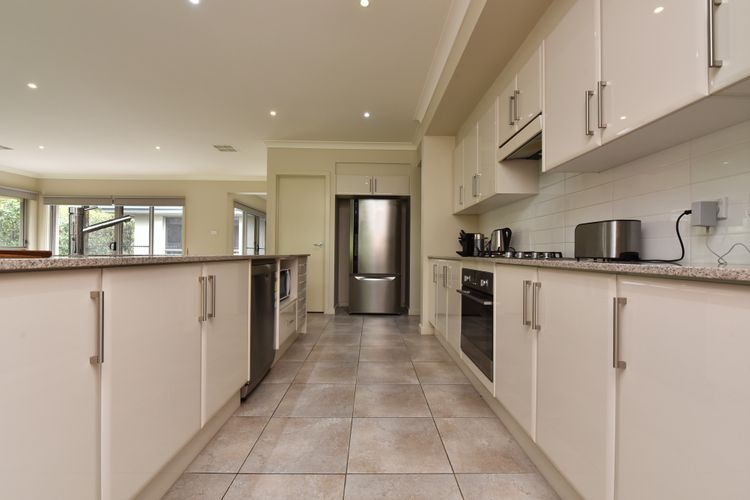 Large Kitchen 