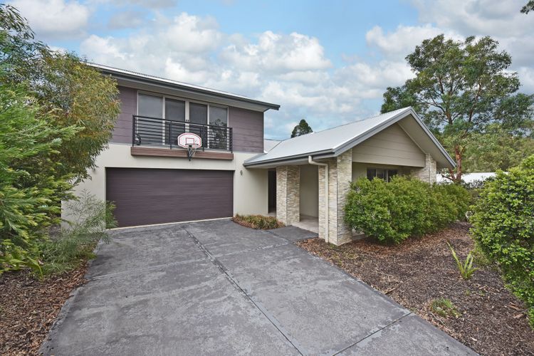 Large Property close to vineyards!