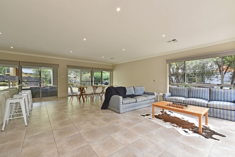 Family living with Lounge 
