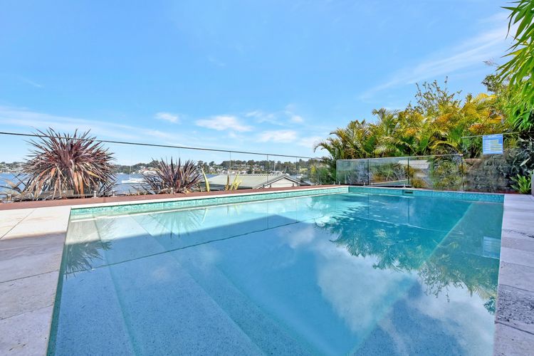 Lakehouse at Fishing Point – Absolute Waterfront & Pool