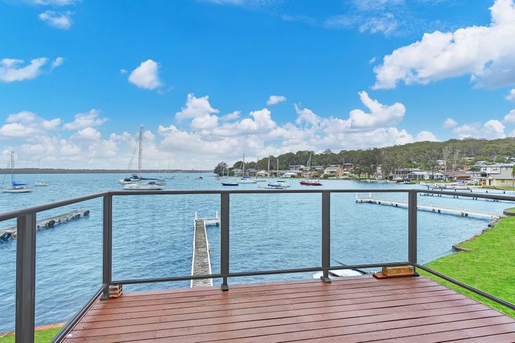 The Boat House – Absolute Waterfront 3br + Jetty