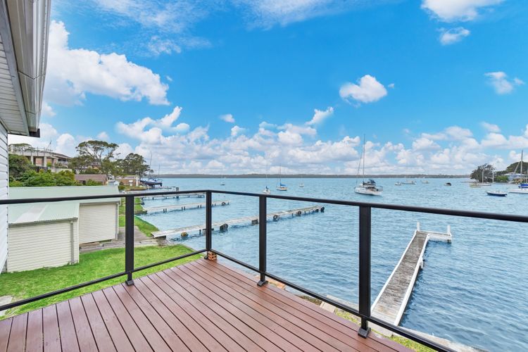 The Boat House – Absolute Waterfront 3br + Jetty