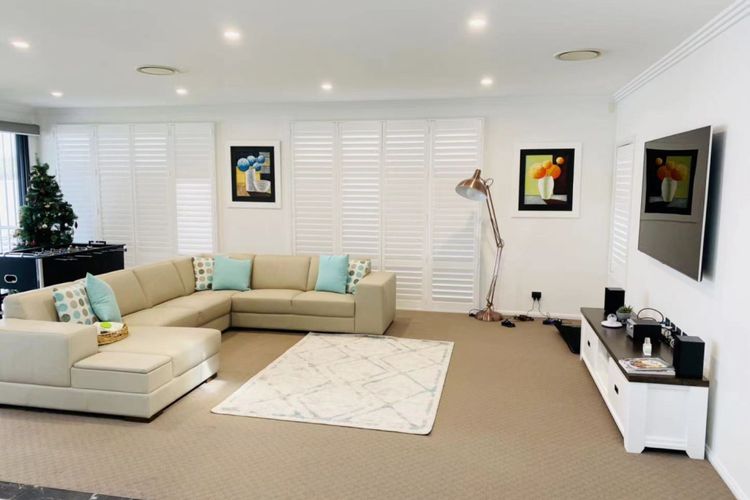 Sealand Lake House – Stunning Absolute Waterfront