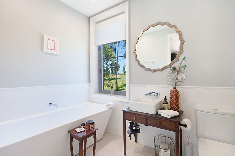 Beautiful bathroom with amazing views 