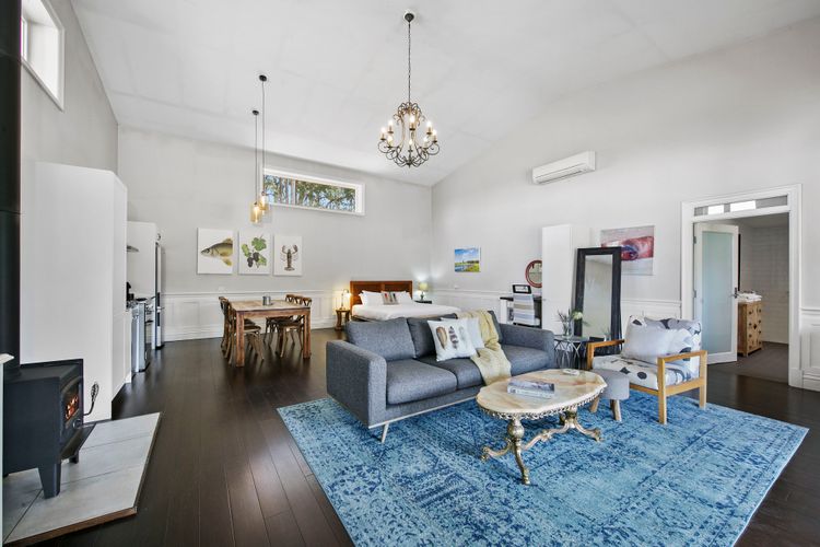 Luxe studio cabin