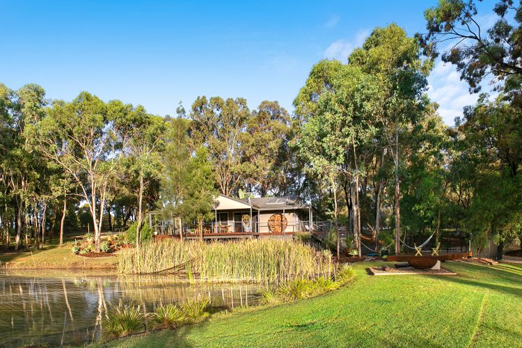 Countryside home with amazing views!