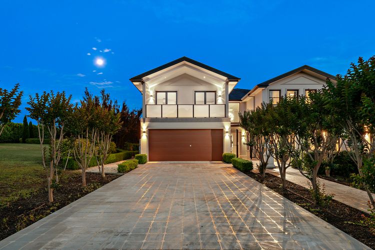 Beautiful Mansion on acreage 