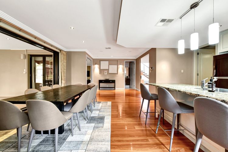Luxe Dining and Kitchen