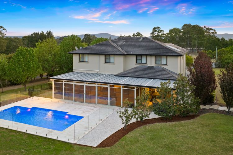 *Hot* Spoil someone special at Hunter Manor House – stunning luxury in super central location
